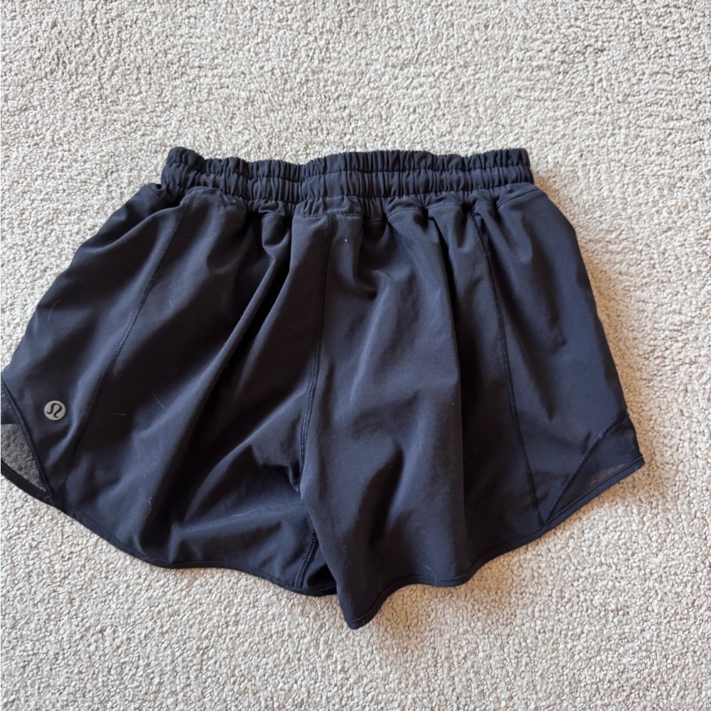 Lululemon hotty hot lined shorts 4 inch